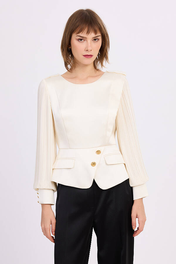 Plise kol detaylı saten bluz - 4
