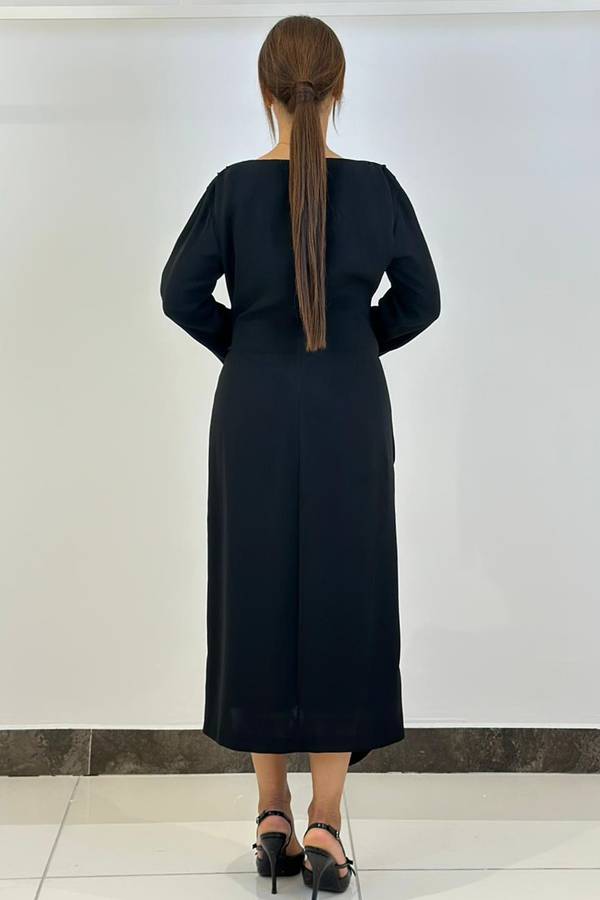 Drape detaylı asimetrik elbise