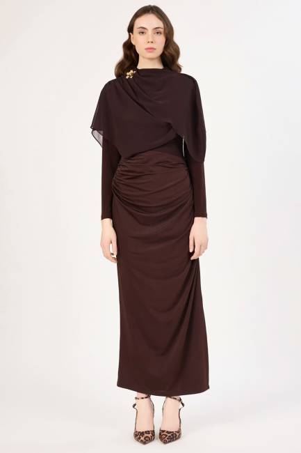 Fever - Drape detaylı broş aksesuarlı elbise