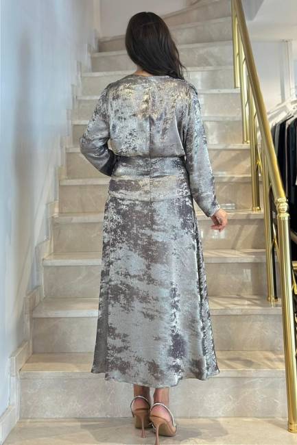 Parlak yüzeyli kloş etek - 3