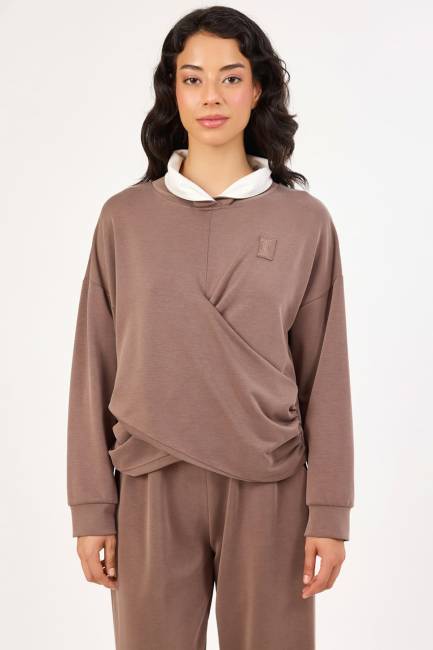 Soft yüzeyli nakış detaylı bluz - 3