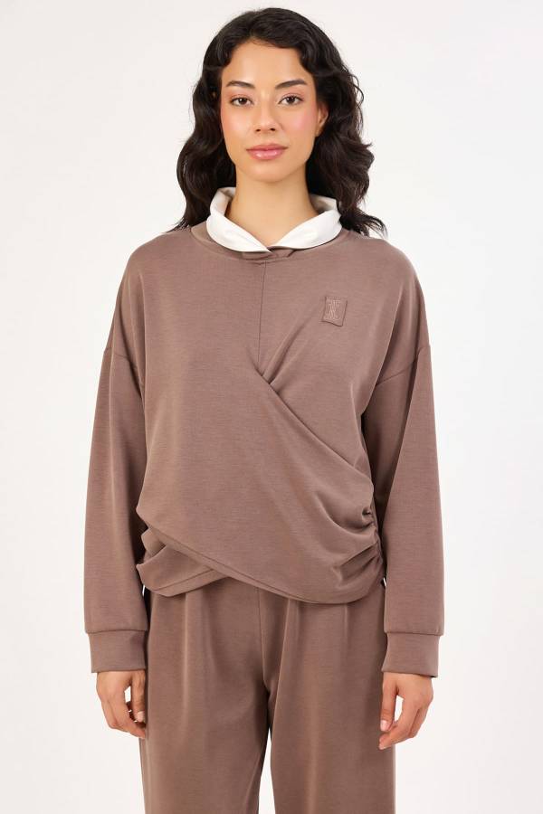 Soft yüzeyli nakış detaylı bluz - 3