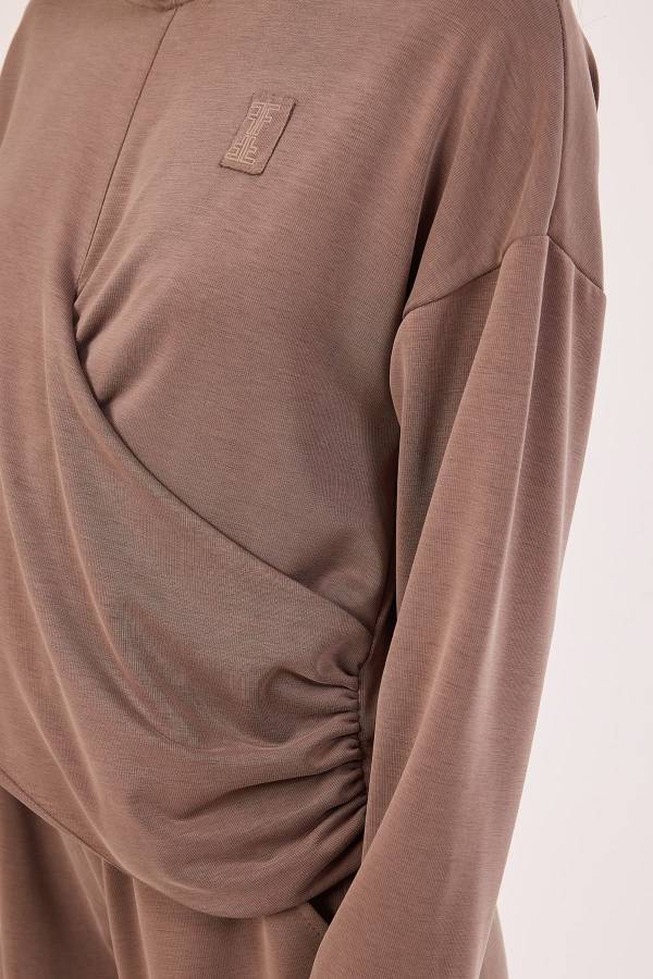 Soft yüzeyli nakış detaylı bluz - 5