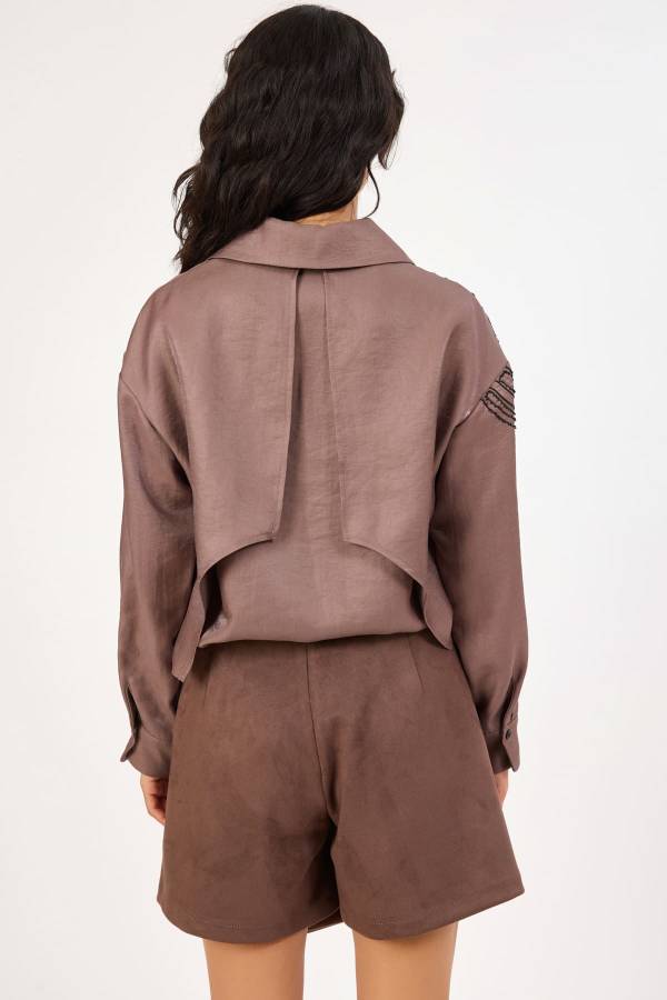 Tek tarafı nakış detaylı tencel gömlek